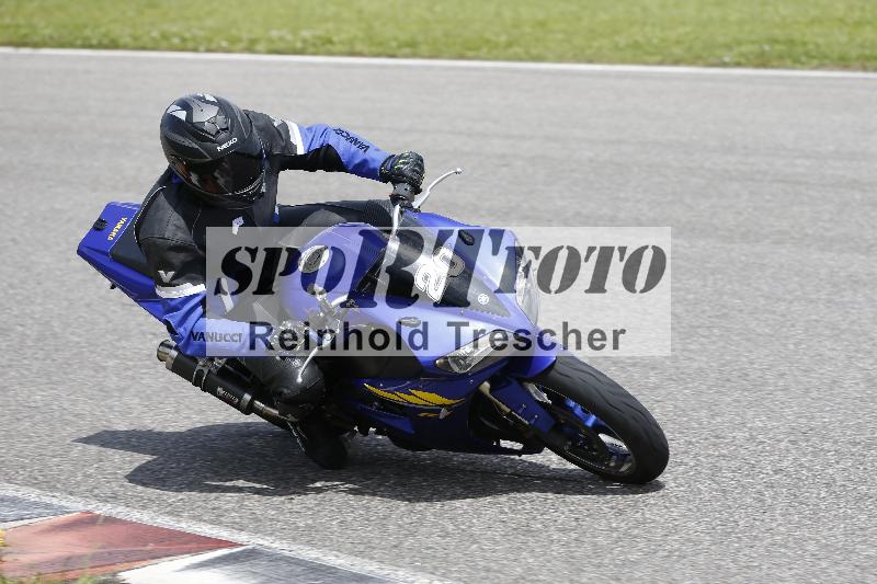 /Archiv-2024/29 12.06.2024 MOTO.CH Track Day ADR/Gruppe blau/20